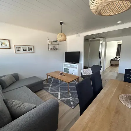 Apartment Kyllikinsola 18 B5 Tilava 52 Nelioeinen Rivitalokaksio 1-5 Henkiloeae