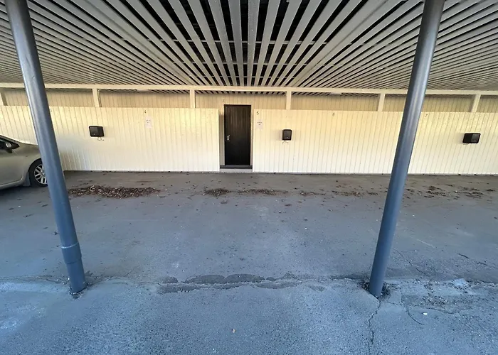 Kyllikinsola 18 B5 Tilava 52 Nelioeinen Rivitalokaksio 1-5 Henkiloeae Appartement